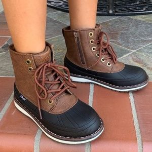 NEW** BOYS BLACK/ BROWN LACE UP DUCK BOOTS